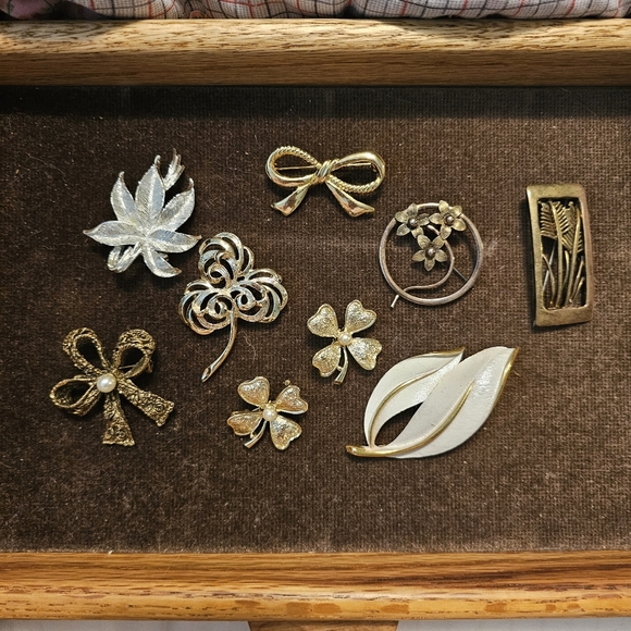 Vtg Gold Silver Tone Figural Brooch Lot Some Signed - Picture 2 of 15